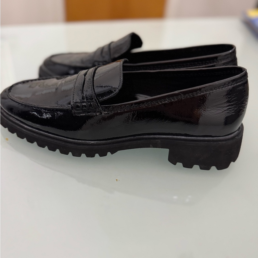Black Patent Leather Loafers -
Size 10.5-11 - women’s- Ara- EUC - Picture 5 of 8